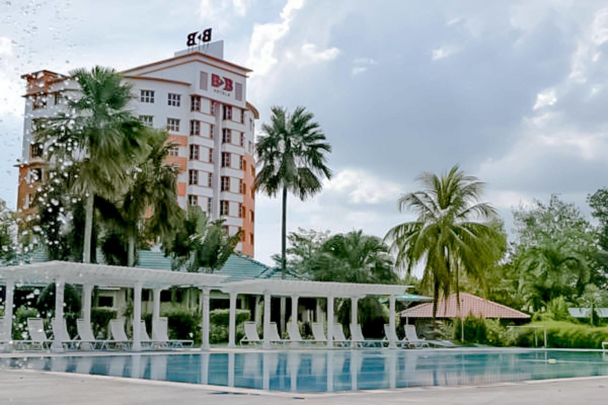 Bdb Darulaman Golf Resort Алор-Сетар Экстерьер фото